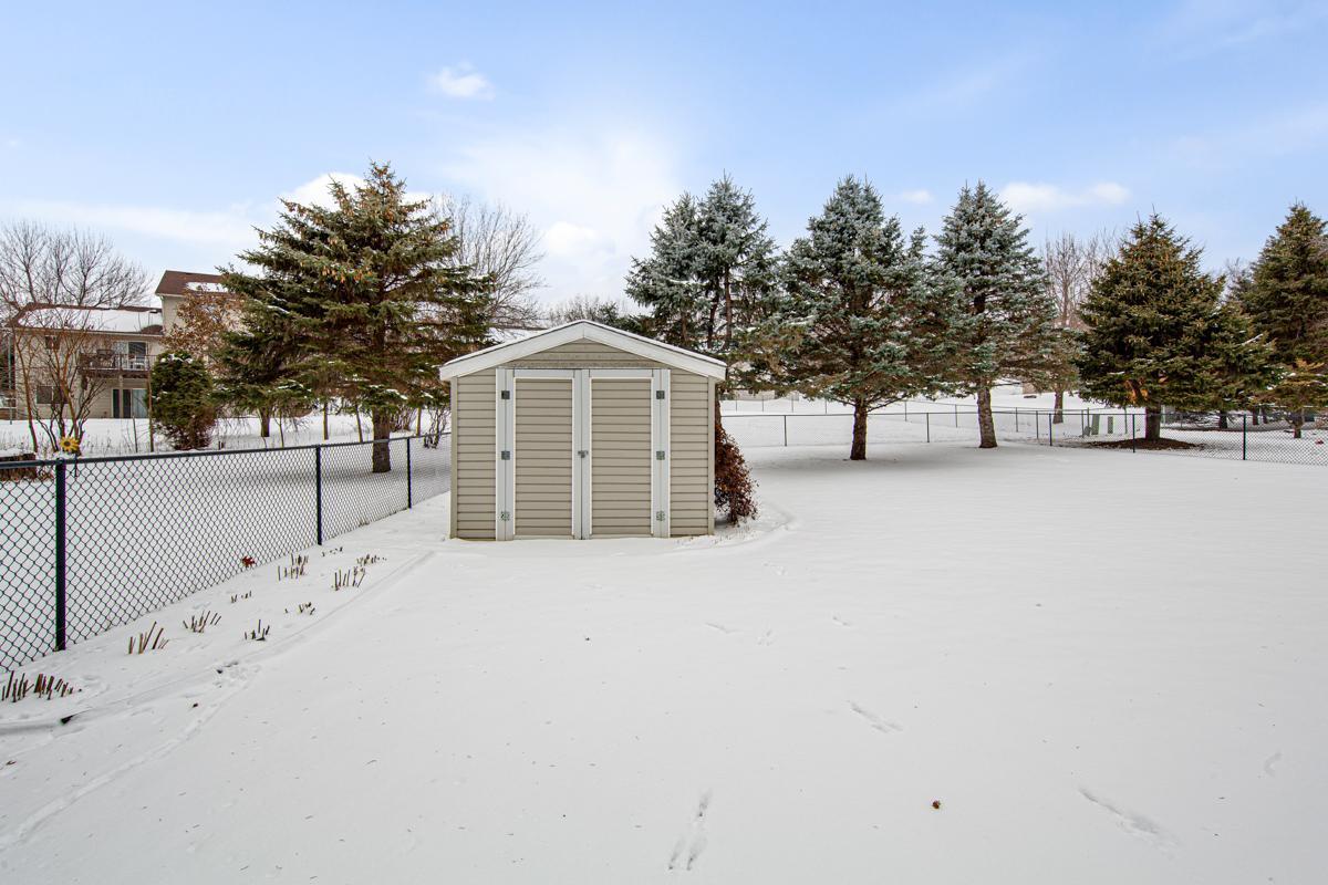 1221 Cuylle Bay , Faribault, MN 55021