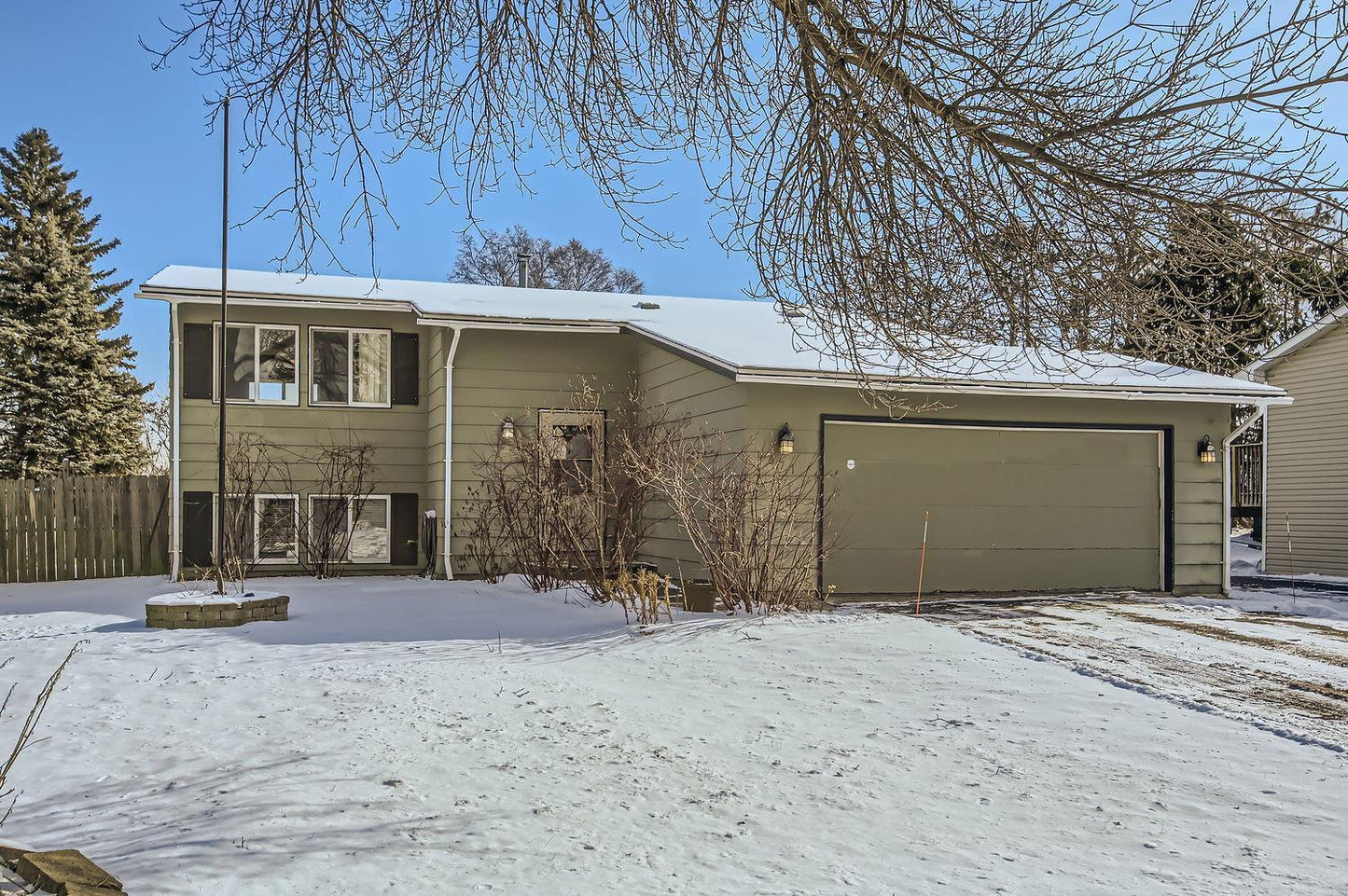 9671 Heath Avenue, Cottage Grove, MN 55016