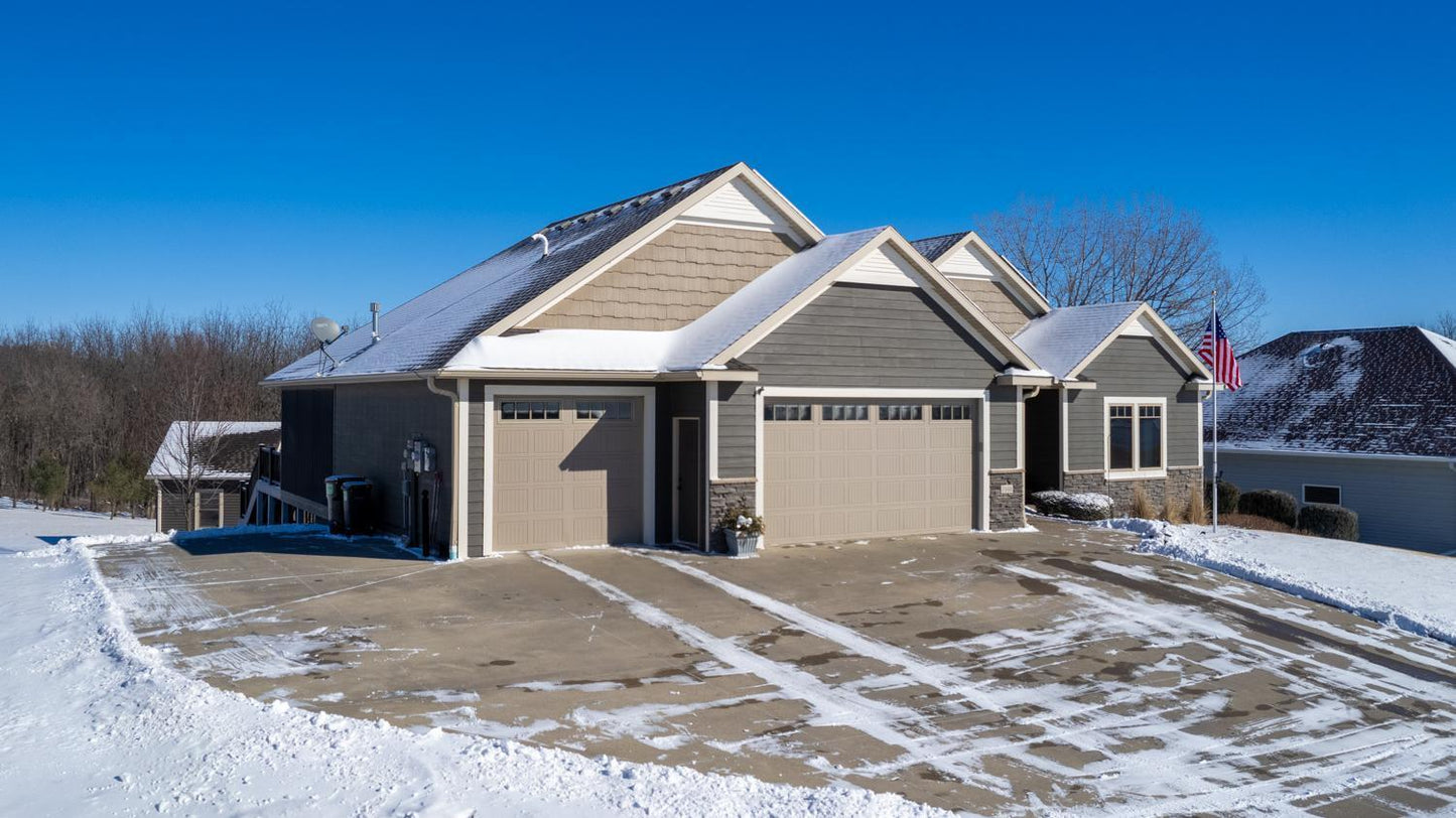 1944 Shannon Oaks Boulevard, Rochester, MN 55906