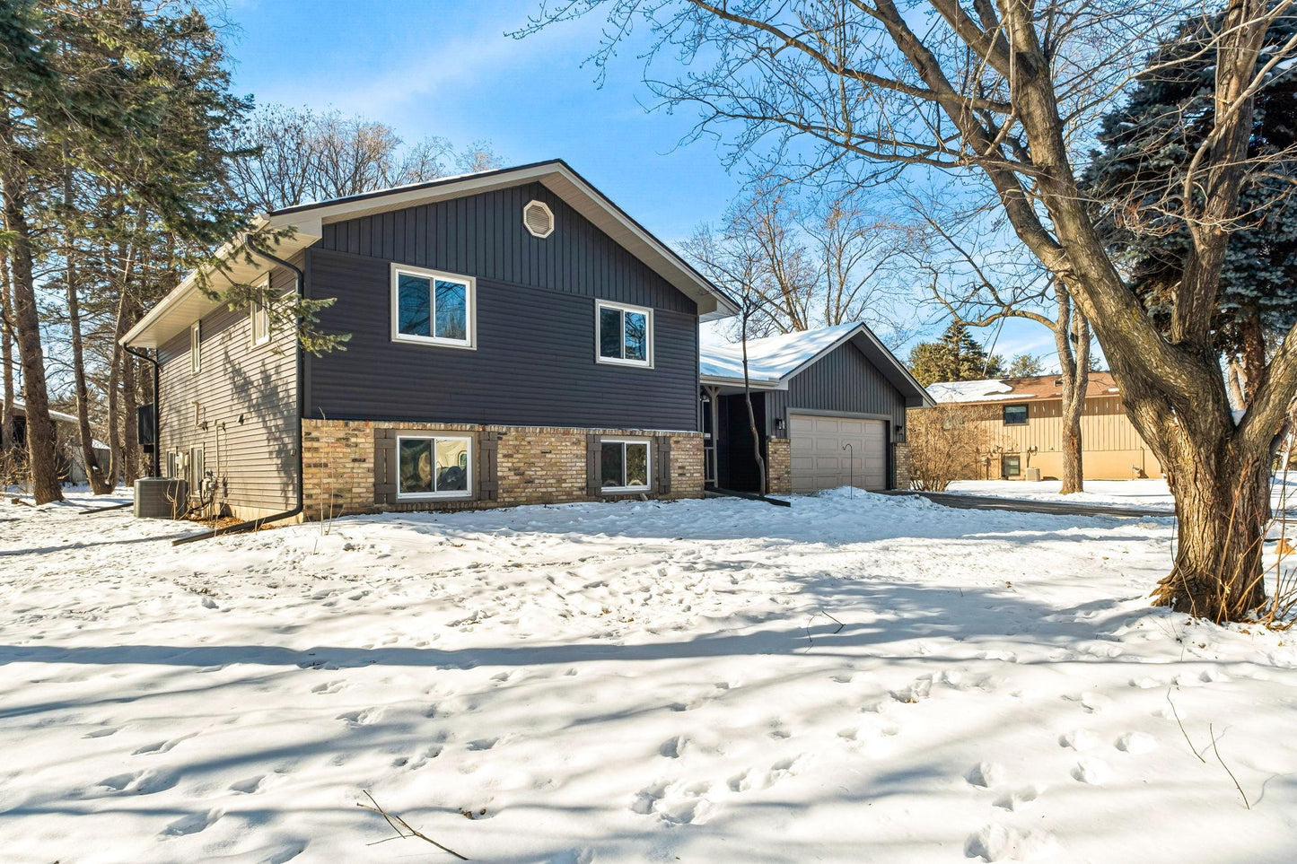 11501 Mississippi Drive, Champlin, MN 55316