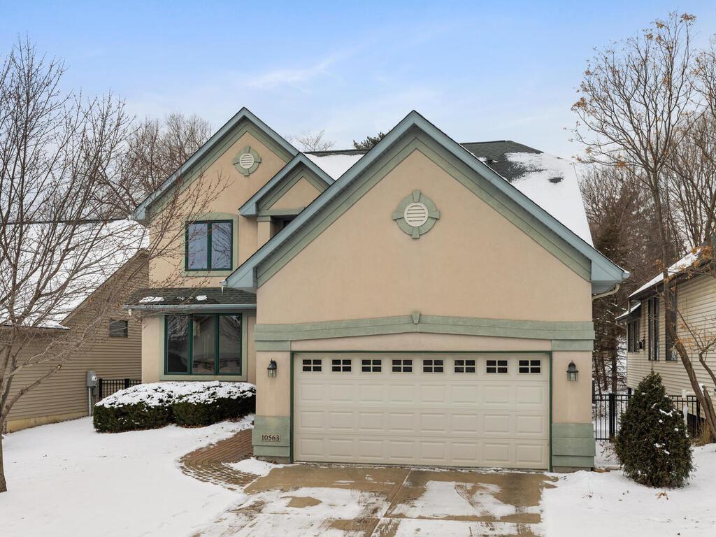 10563 Spyglass Drive, Eden Prairie, MN 55347