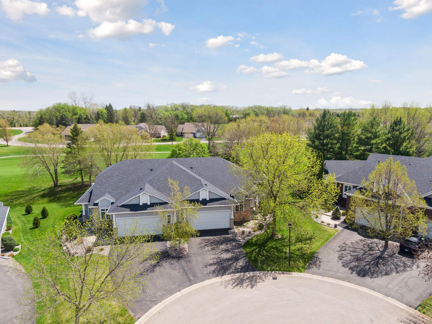 8824 Pointe Vista Drive, Victoria, MN 55386