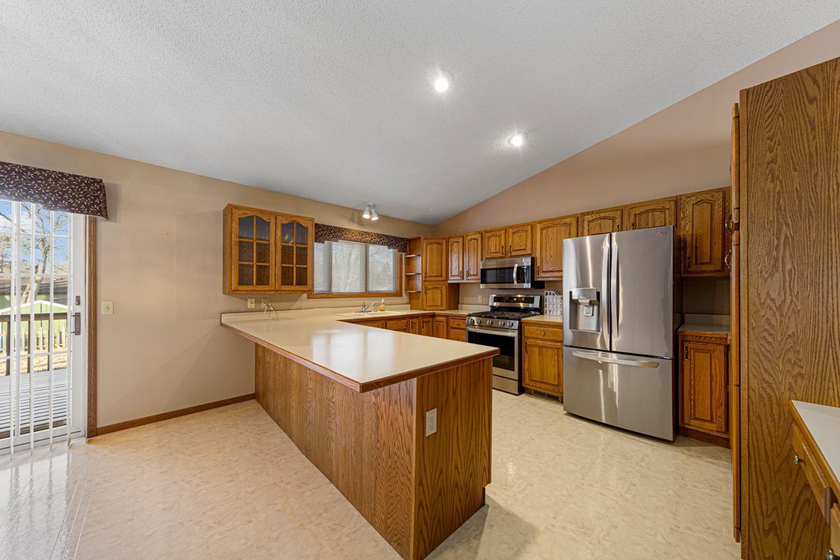 1424 Trailwood Lane, Faribault, MN 55021