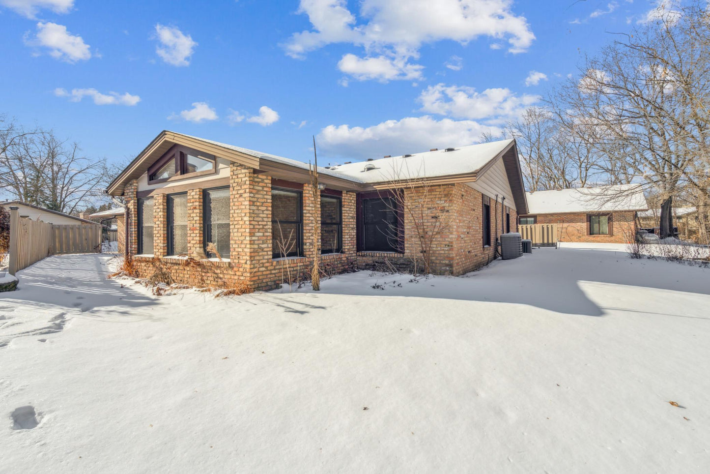 1230 Black Oaks Lane, Plymouth, MN 55447