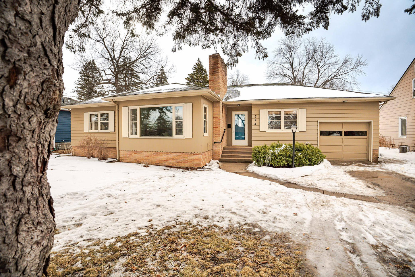 324 Alcott Avenue, Fergus Falls, MN 56537