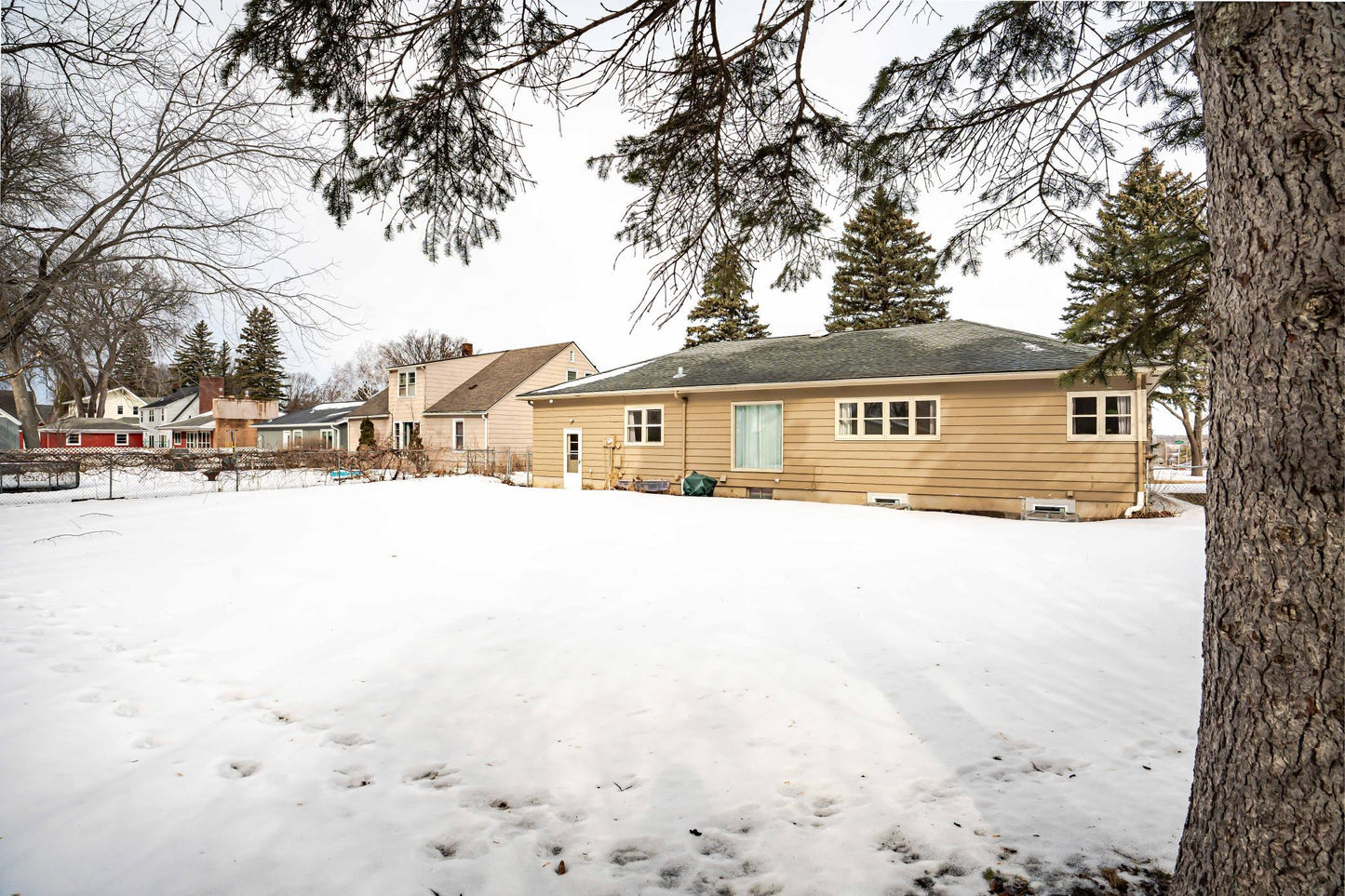 324 Alcott Avenue, Fergus Falls, MN 56537