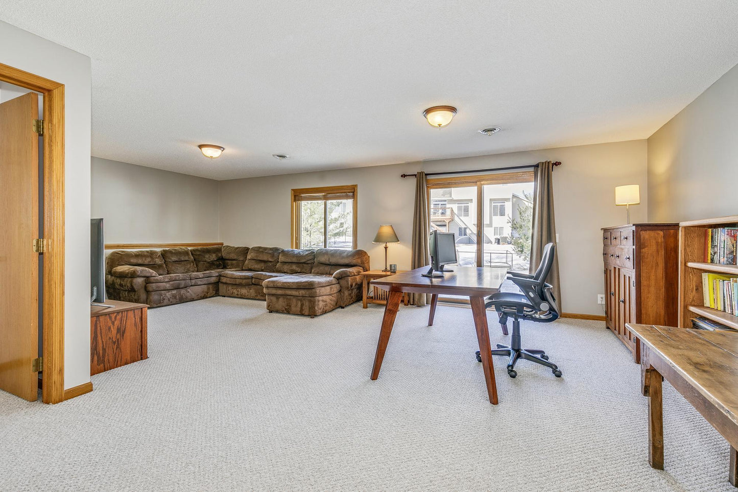 8270 Ashford Road, Woodbury, MN 55125