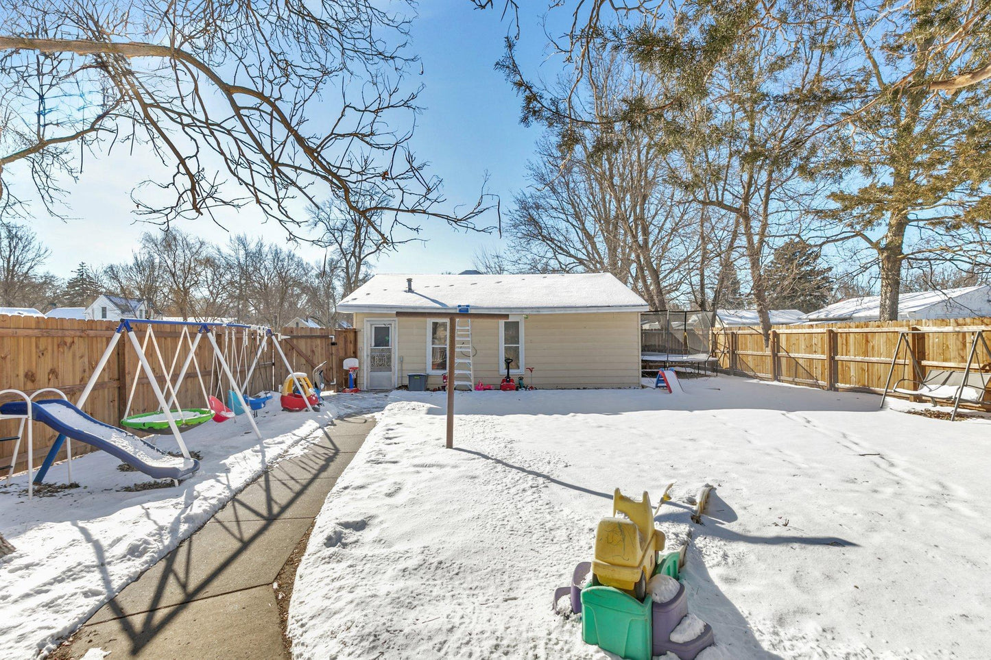 32 Weisel Street, Litchfield, MN 55355