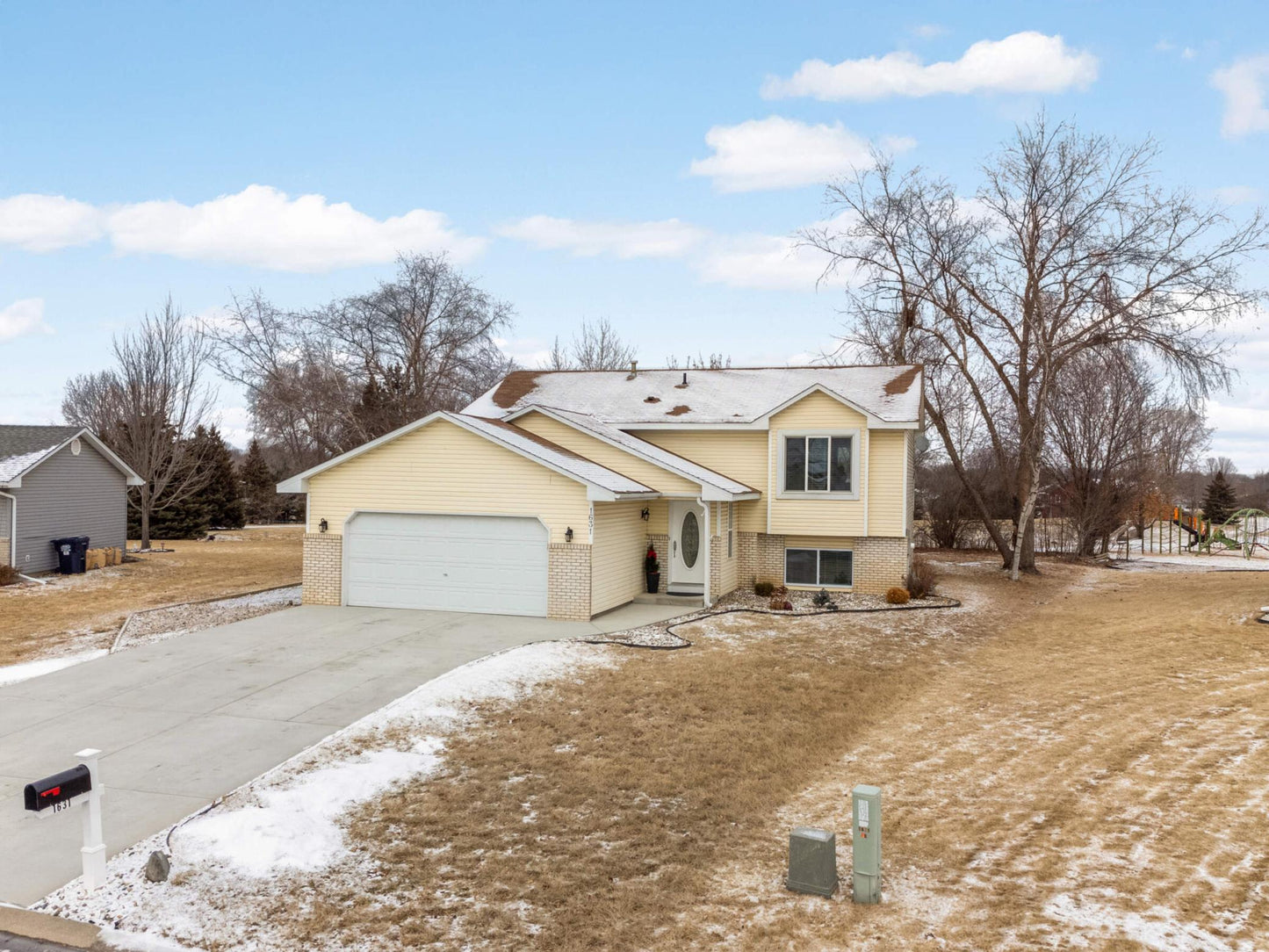 1631 Primrose Lane, Shakopee, MN 55379