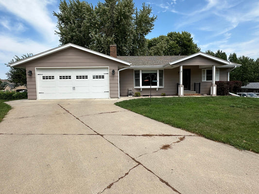 1113 Elm Cove, Luverne, MN 56156