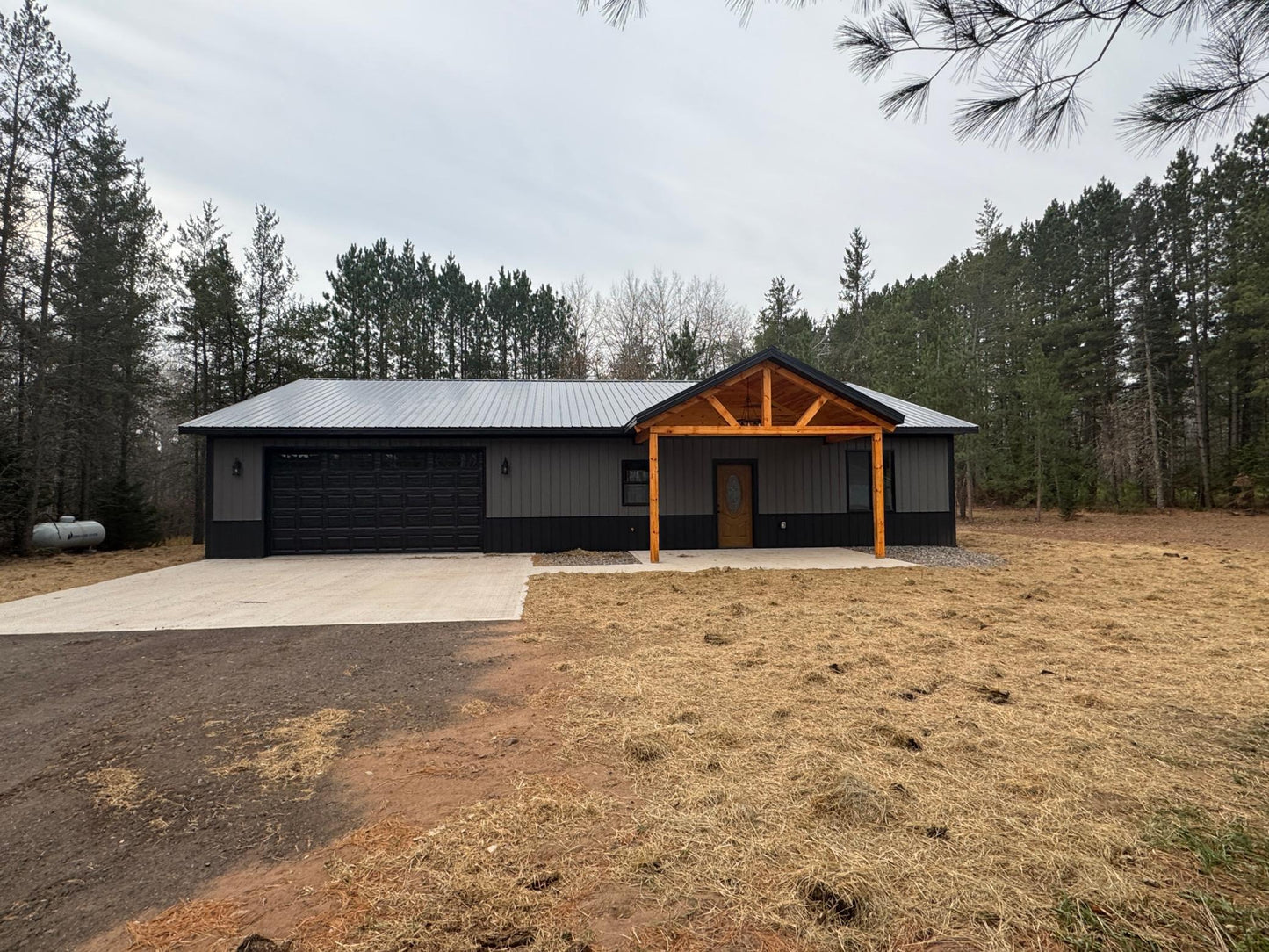 2610 County Rd 39 , Rutledge, MN 55795