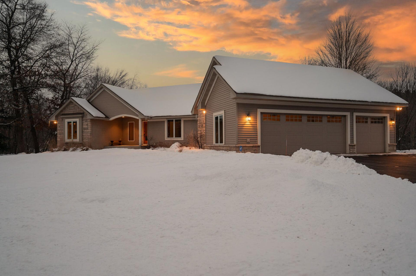 27166 Bayshore Circle, Isanti, MN 55040