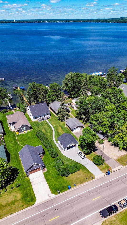 668 Shore Drive, Detroit Lakes, MN 56501