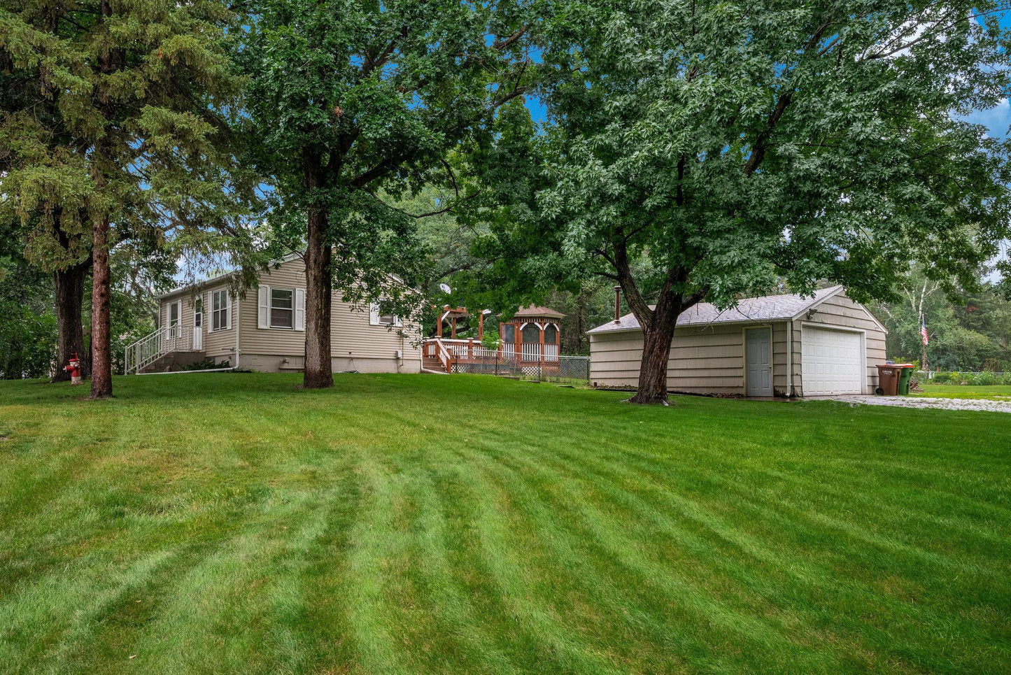 212 Glenmar , Mahtomedi, MN 55115