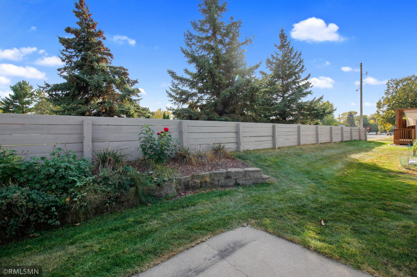 724 Emerald Ridge, Roseville, MN 55113