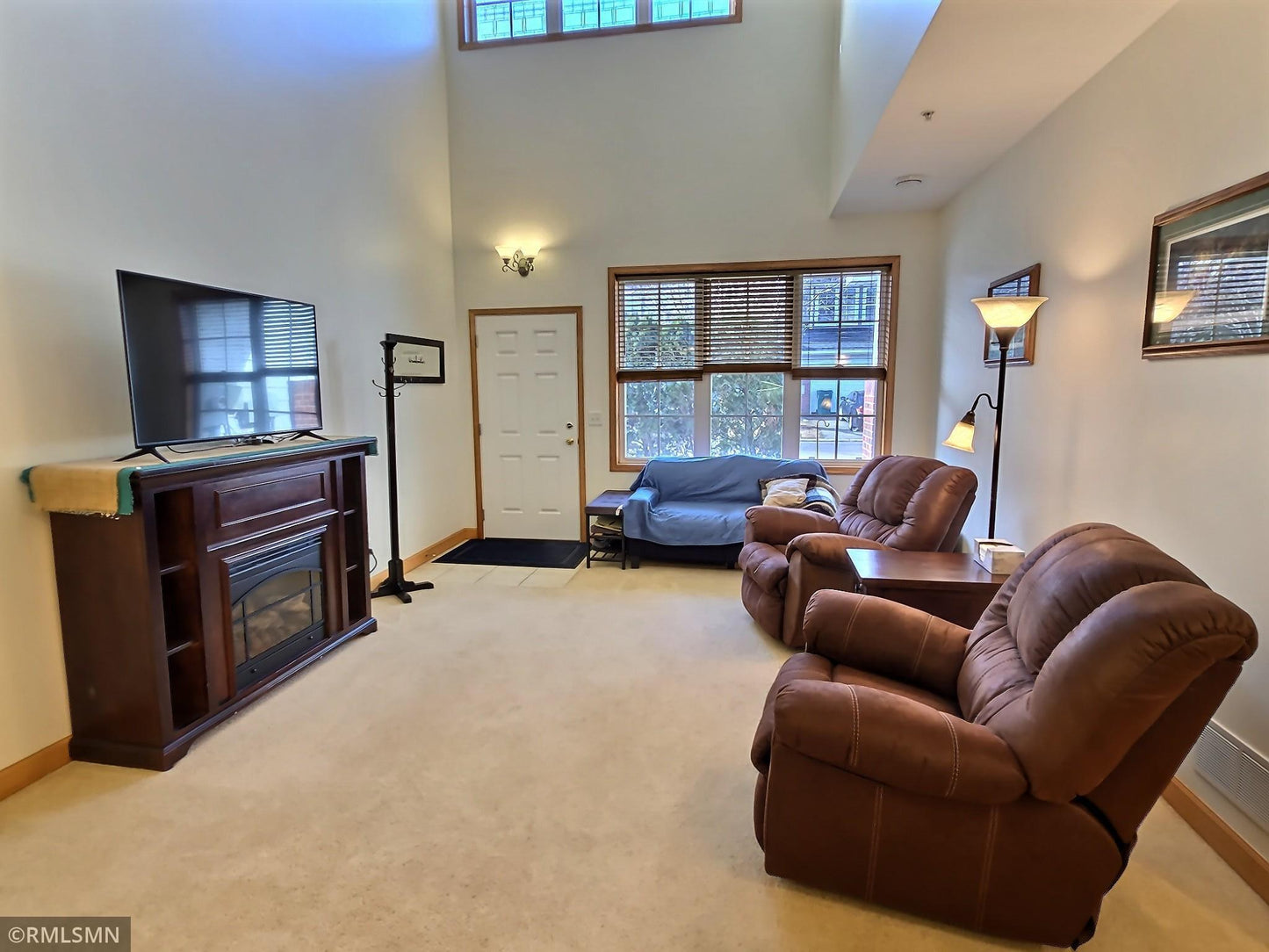 9208 Mount Curve Boulevard, Monticello, MN 55362