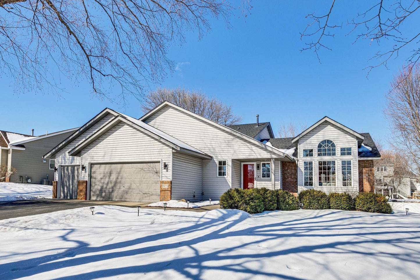 8270 Ashford Road, Woodbury, MN 55125