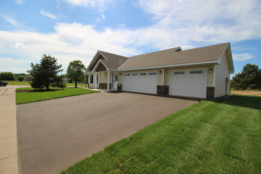 1067 241st Lane, East Bethel, MN 55005