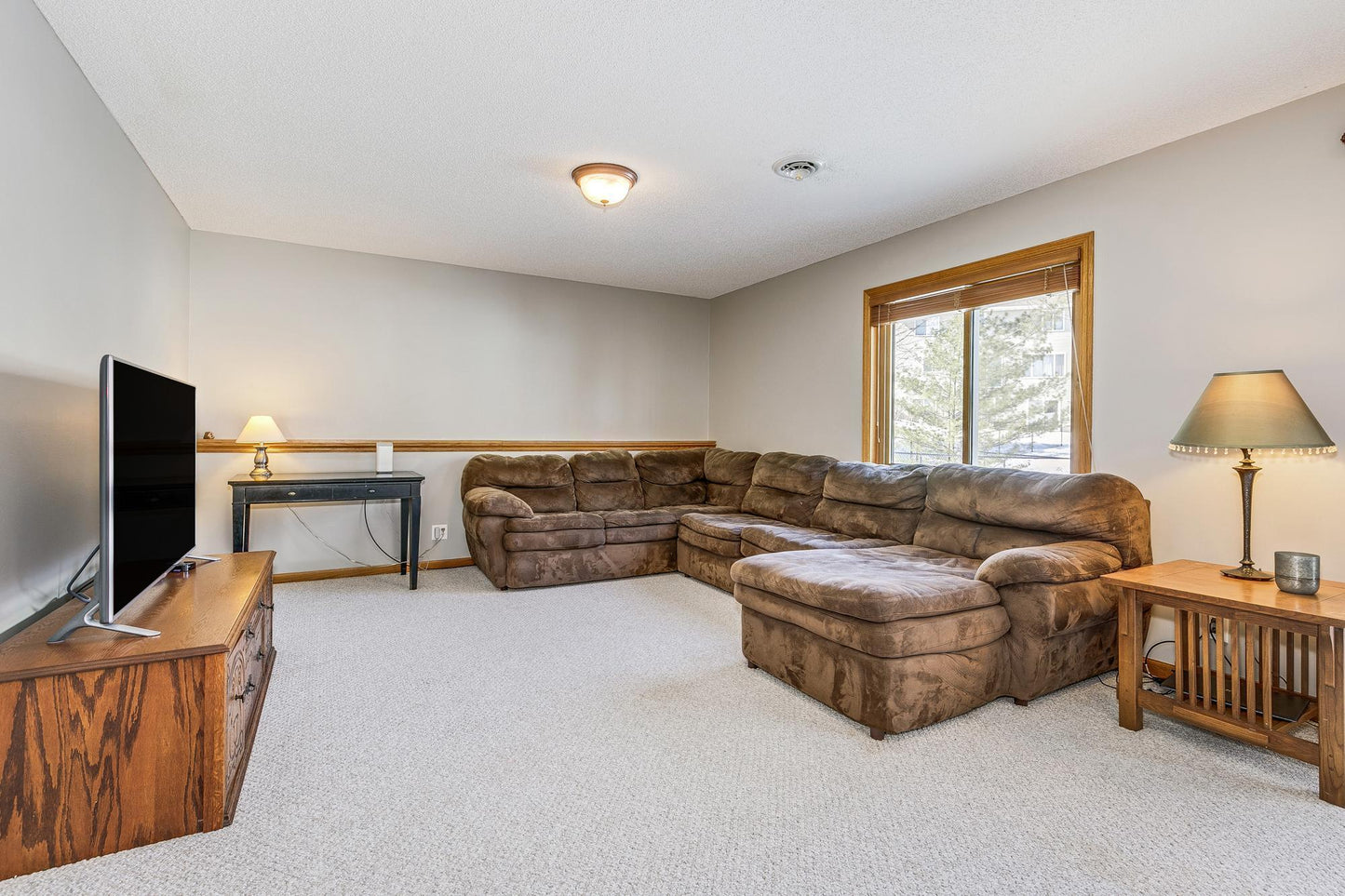 8270 Ashford Road, Woodbury, MN 55125