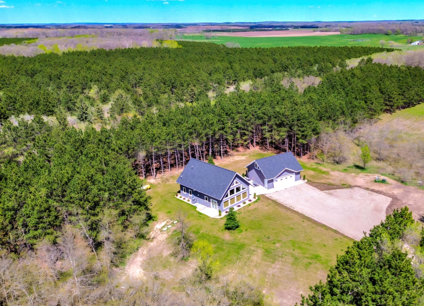 44811 County Hwy 14 , Perham, MN 56573