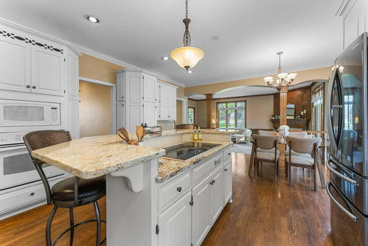 2300 Wildwood Court, Burnsville, MN 55306