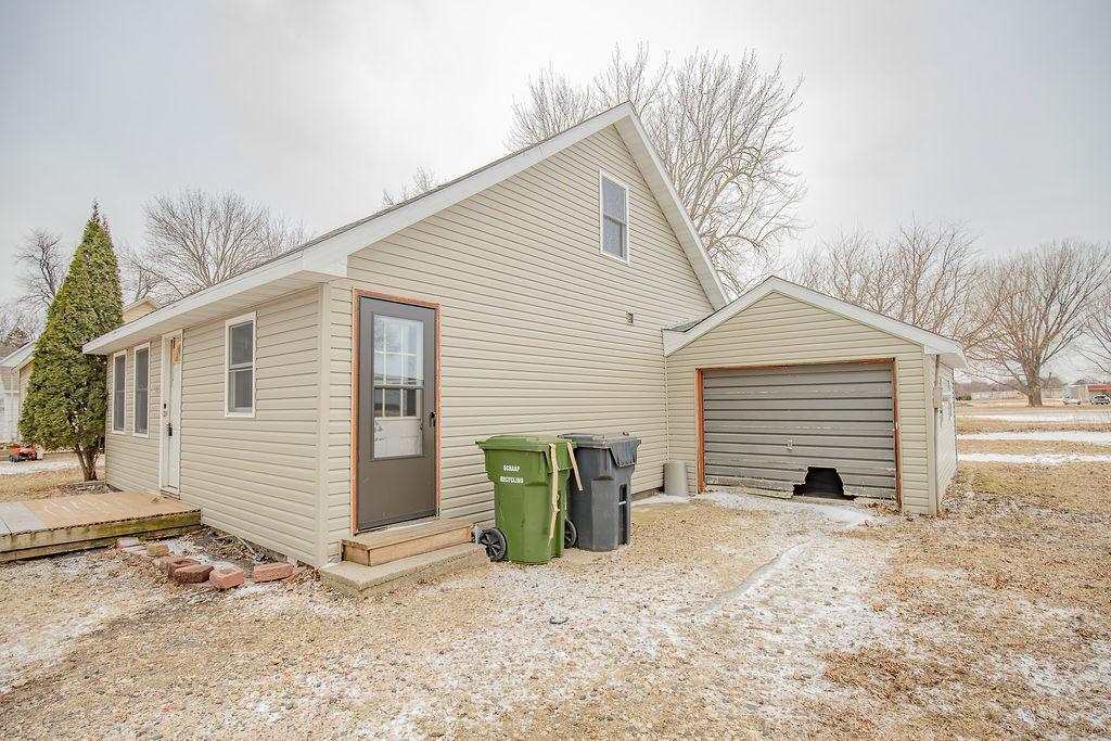 1215 Virginia Avenue, Worthington, MN 56187