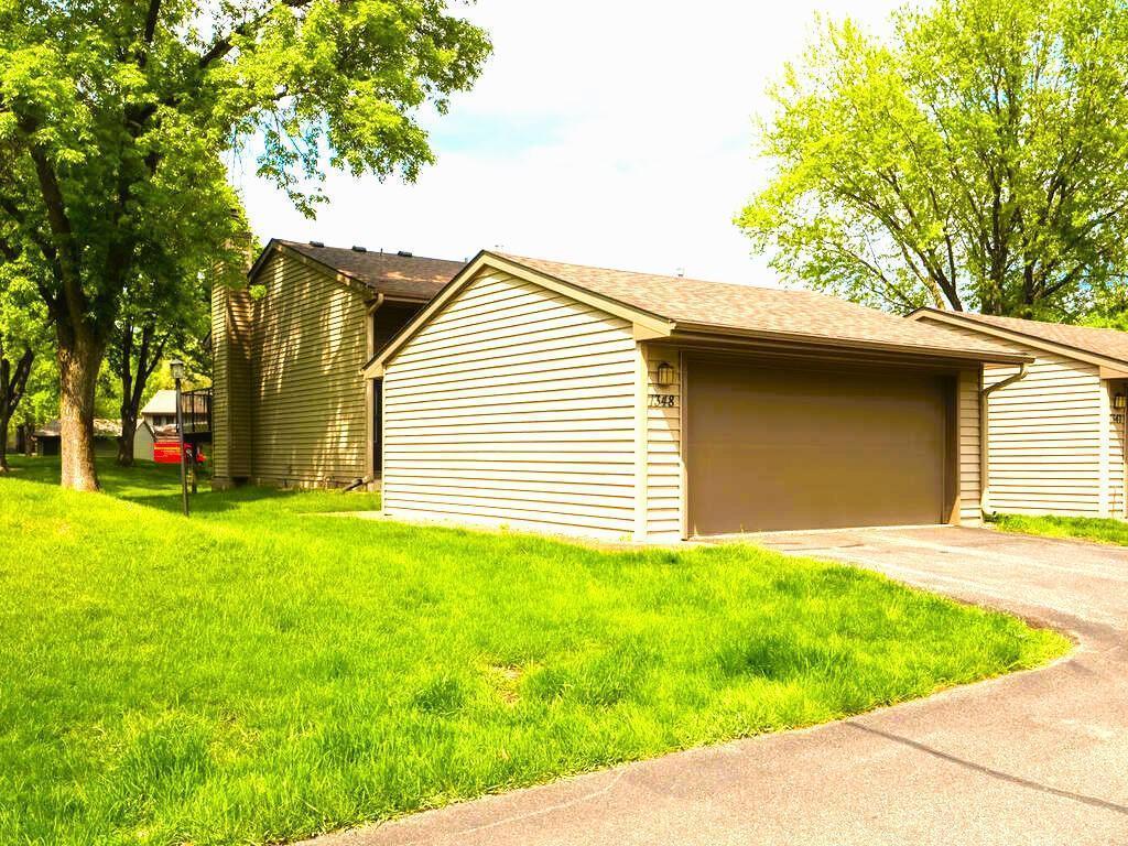 1348 Arden View Drive, Arden Hills, MN 55112