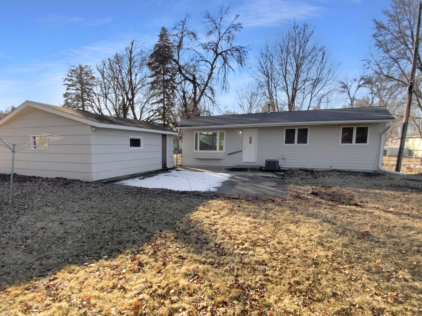 1469 Woodhill Road, Burnsville, MN 55337