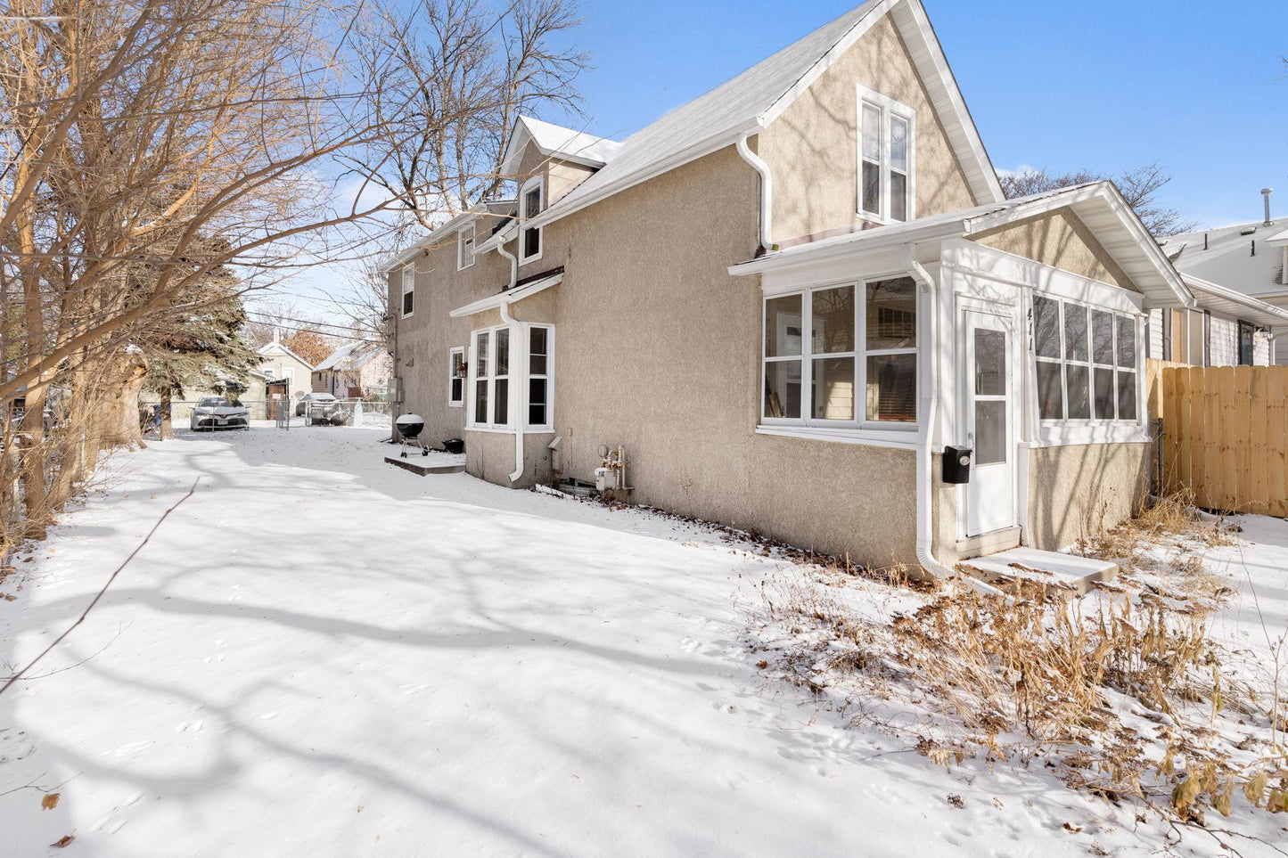 411 Thomas Avenue, Saint Paul, MN 55103