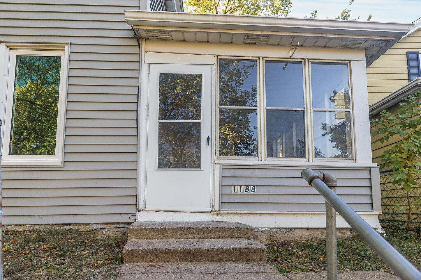 1188 Ross Avenue, Saint Paul, MN 55106