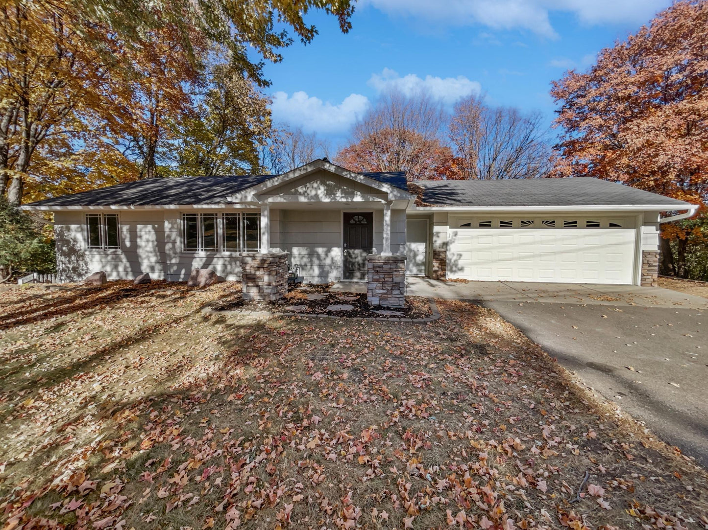 4631 Lynwood Terrace, Minnetonka, MN 55345