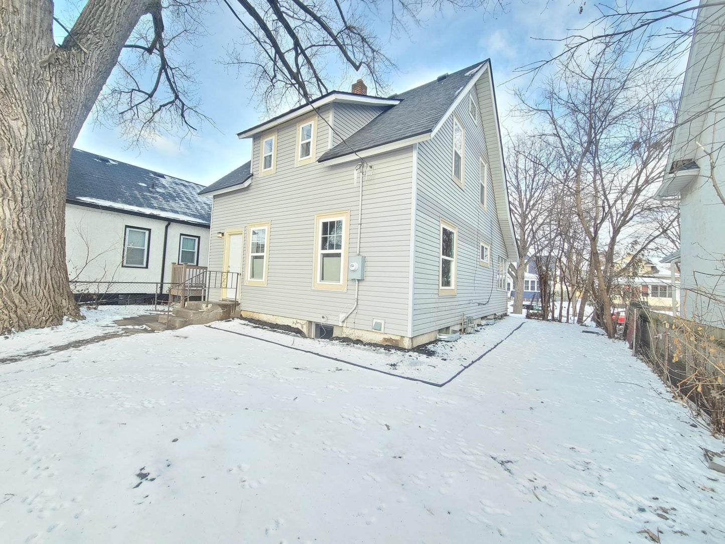 1204 Sherburne Avenue, Saint Paul, MN 55104