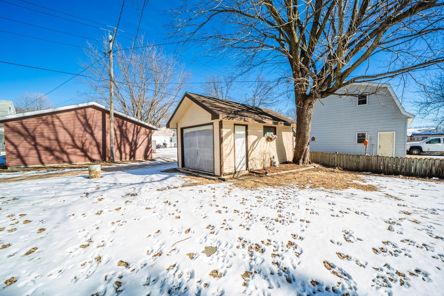 209 Oak Avenue, Montgomery, MN 56069