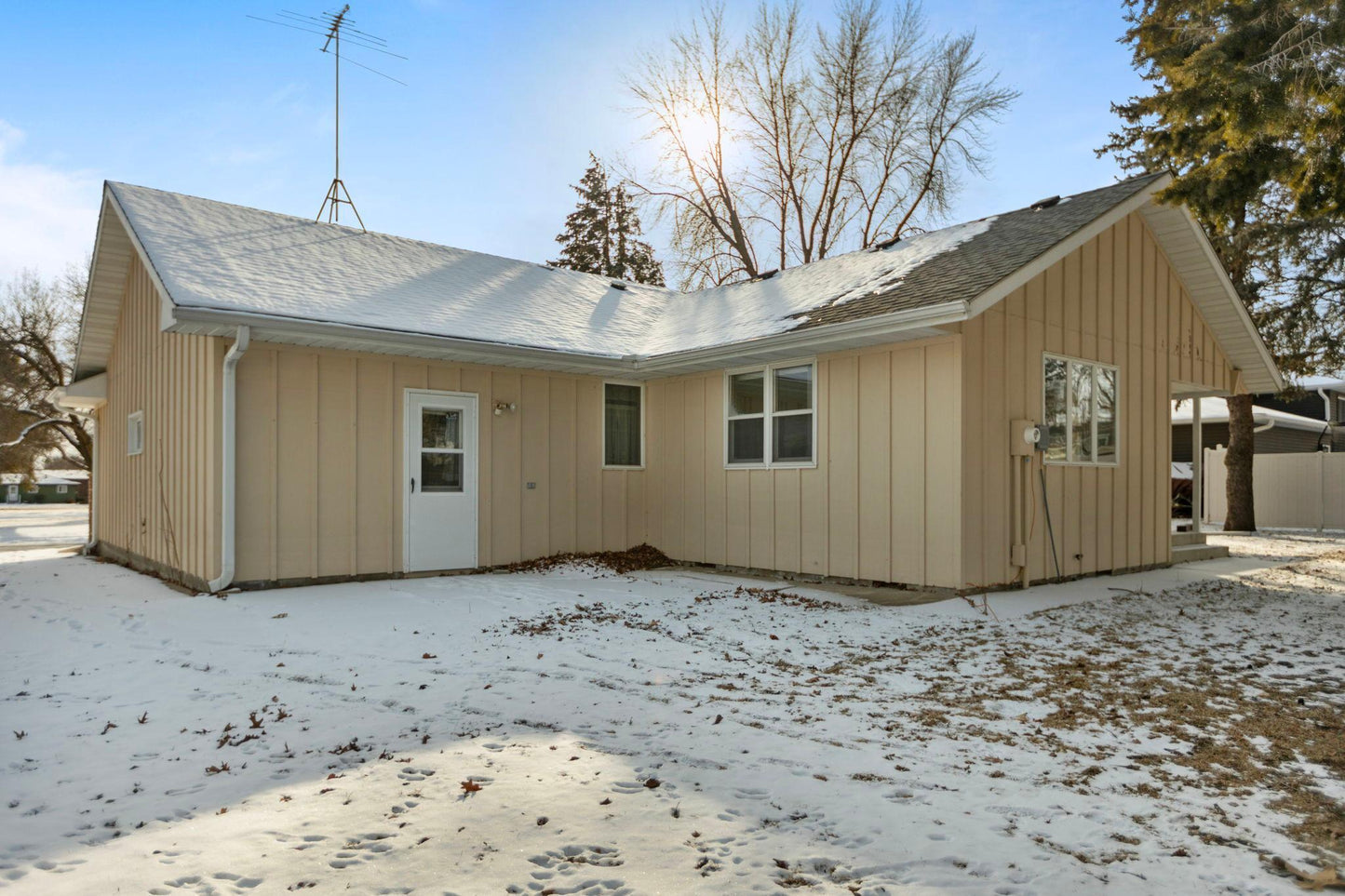 1502 Windsor Place, Faribault, MN 55021