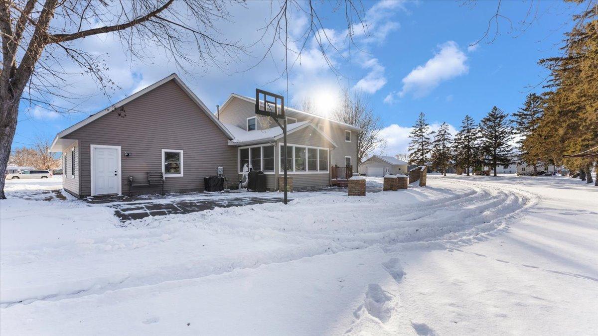 908 Lilac Drive, Sauk Centre, MN 56378