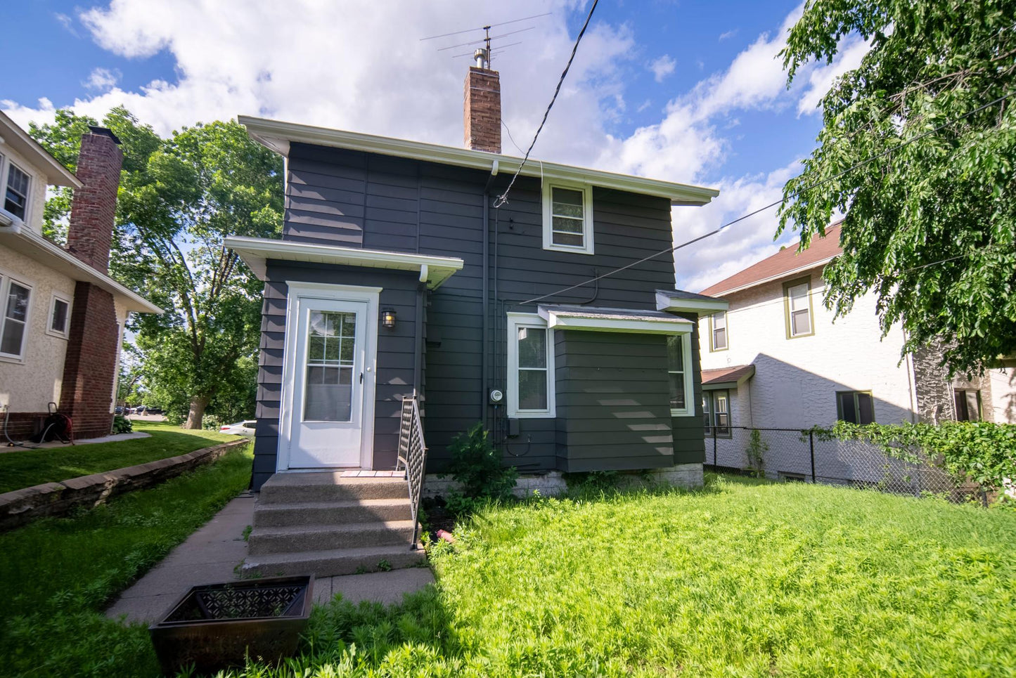 1048 Marshall Avenue, Saint Paul, MN 55104