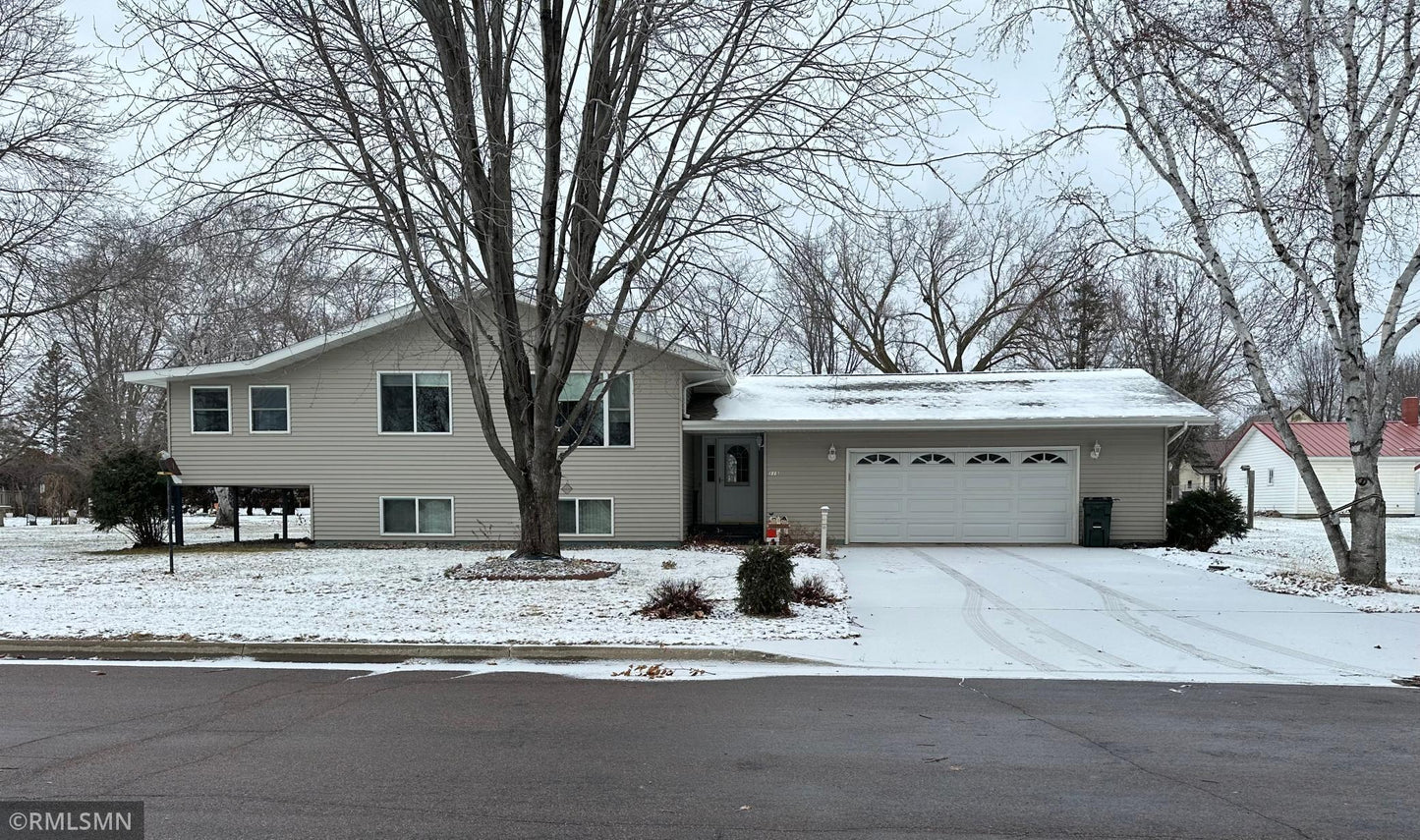 115 6th Street, Melrose, MN 56352