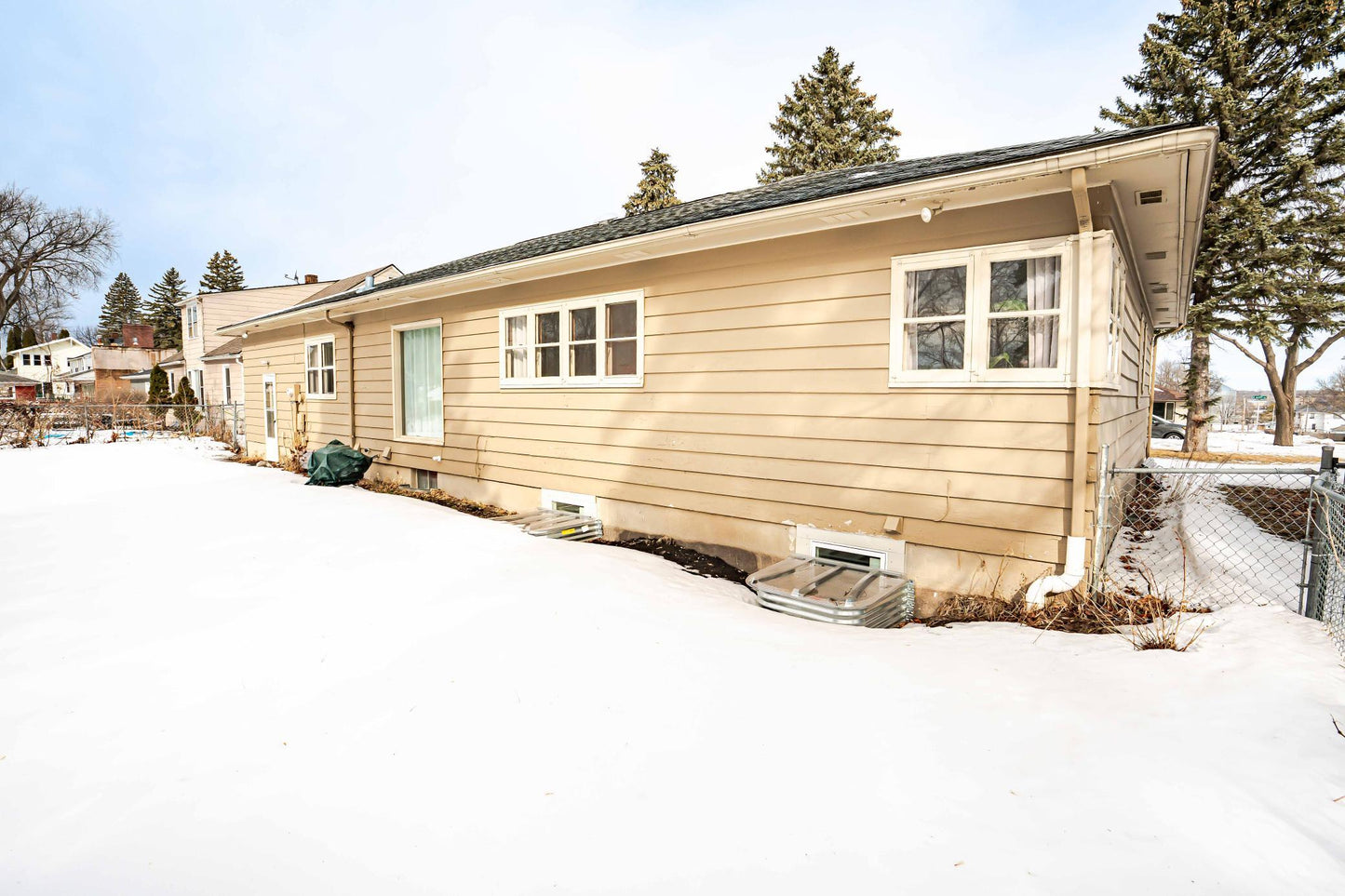 324 Alcott Avenue, Fergus Falls, MN 56537