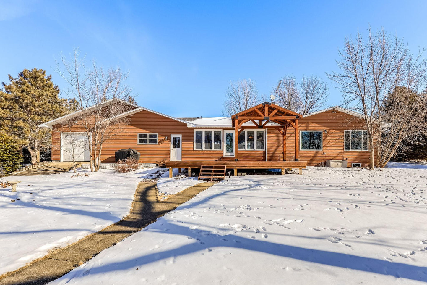 48937 Shore Road, Waterville, MN 56096