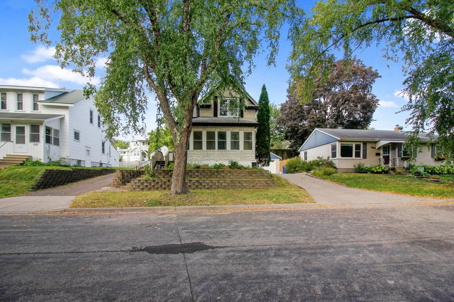 1009 Grotto Street, Saint Paul, MN 55103