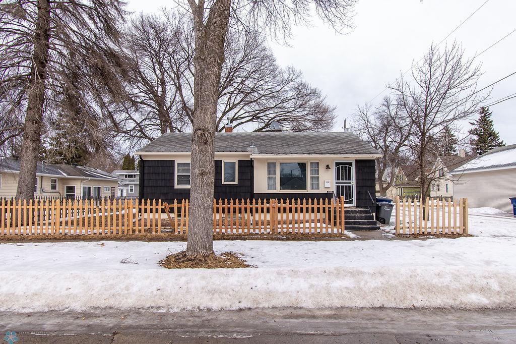 312 9th Avenue, Moorhead, MN 56560