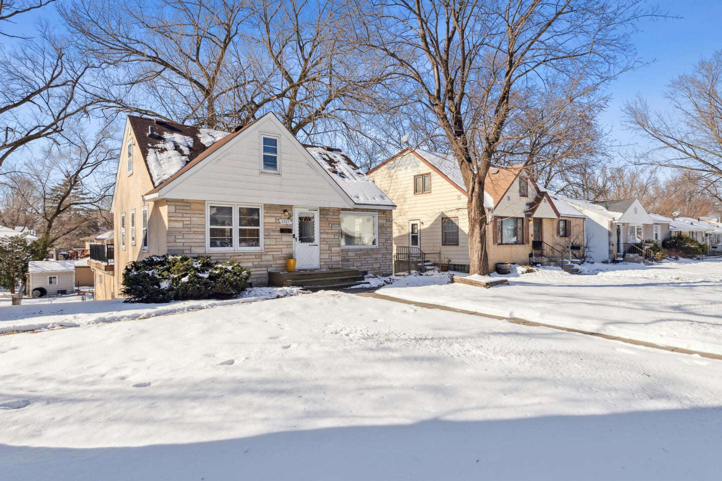 4205 France Avenue, Robbinsdale, MN 55422