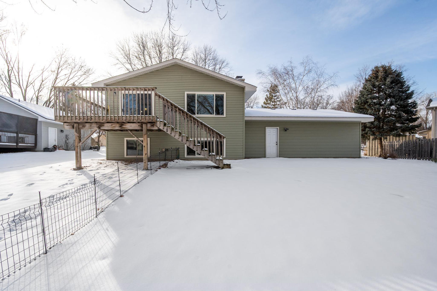 4830 Oakview Lane, Plymouth, MN 55442