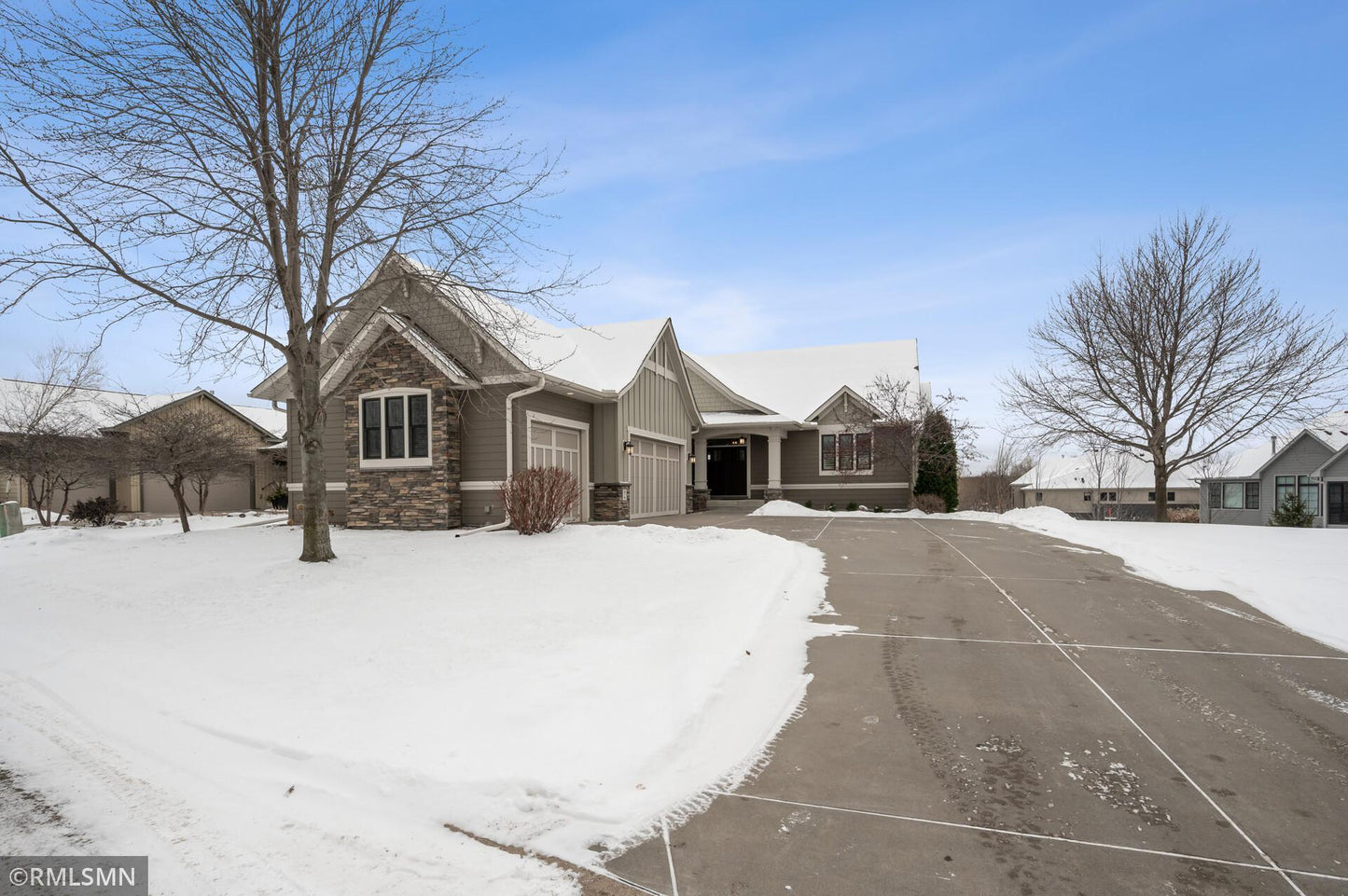 2 Osprey Court, North Oaks, MN 55127