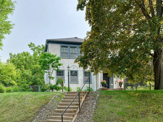 2292 Valentine Avenue, Saint Paul, MN 55108