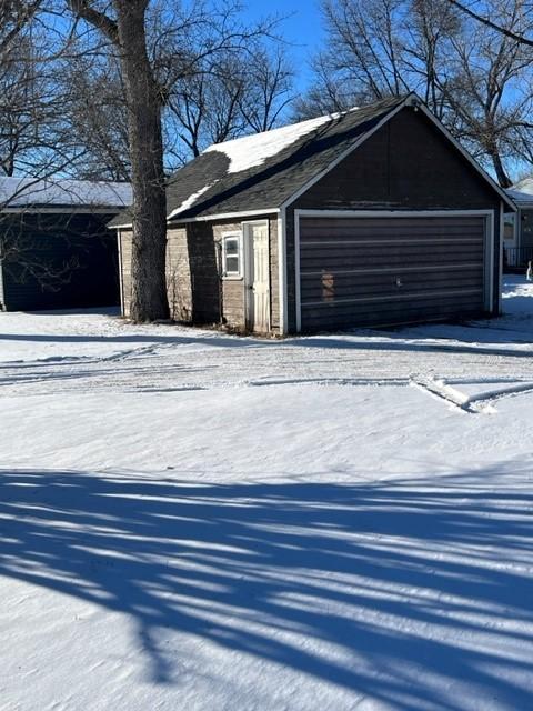 300 16th Street, Windom, MN 56101