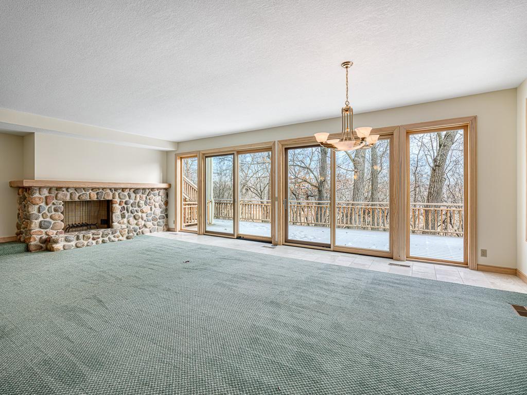 2385 Cherrywood Road, Minnetonka, MN 55305