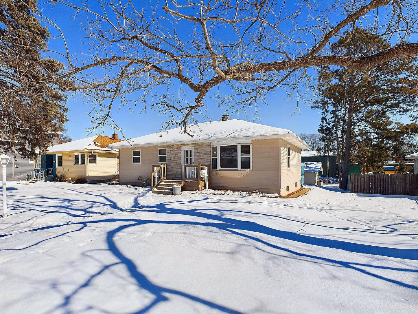 337 3rd Street, Bayport, MN 55003