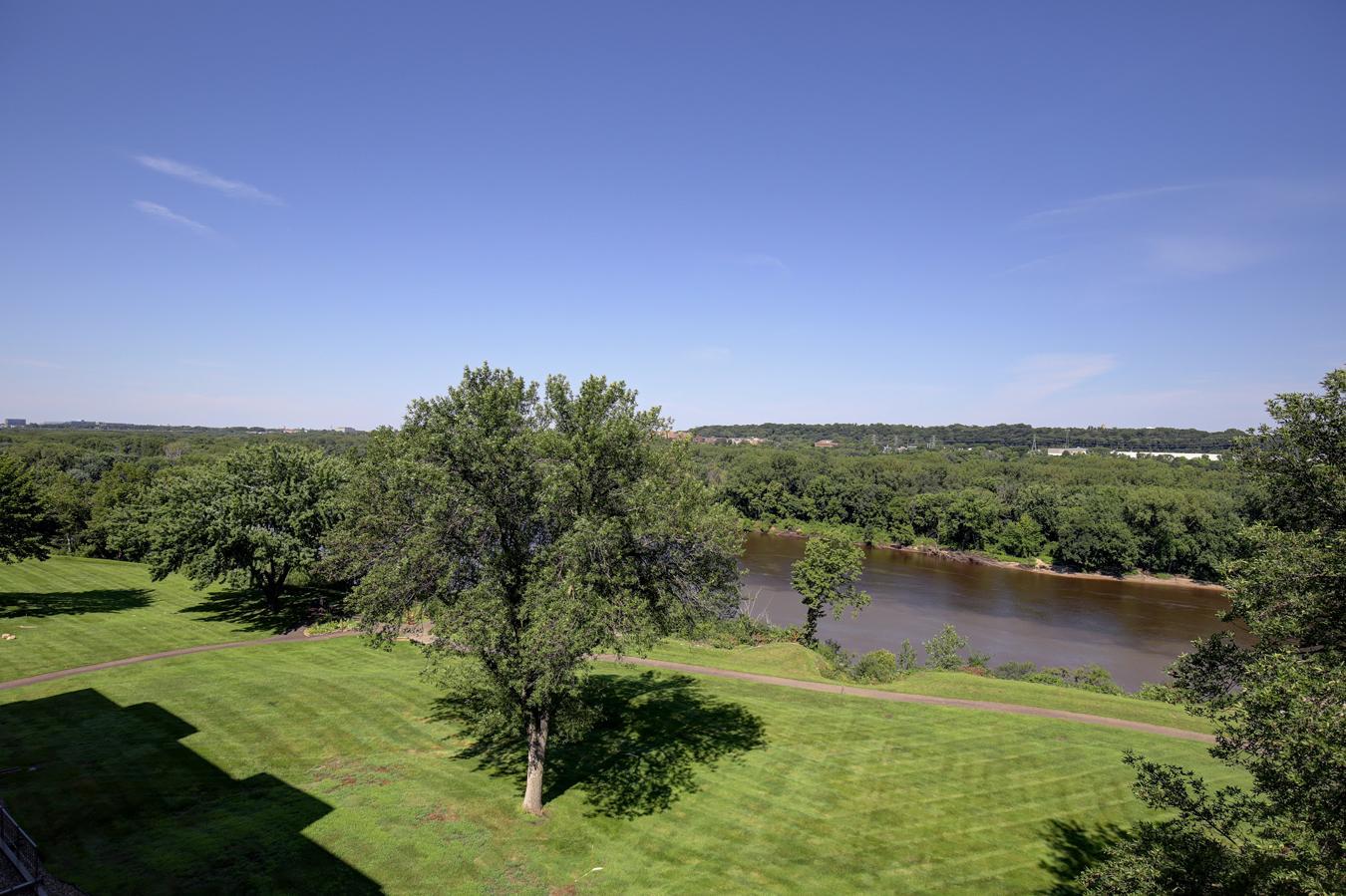 1077 Sibley Memorial Highway, Lilydale, MN 55118