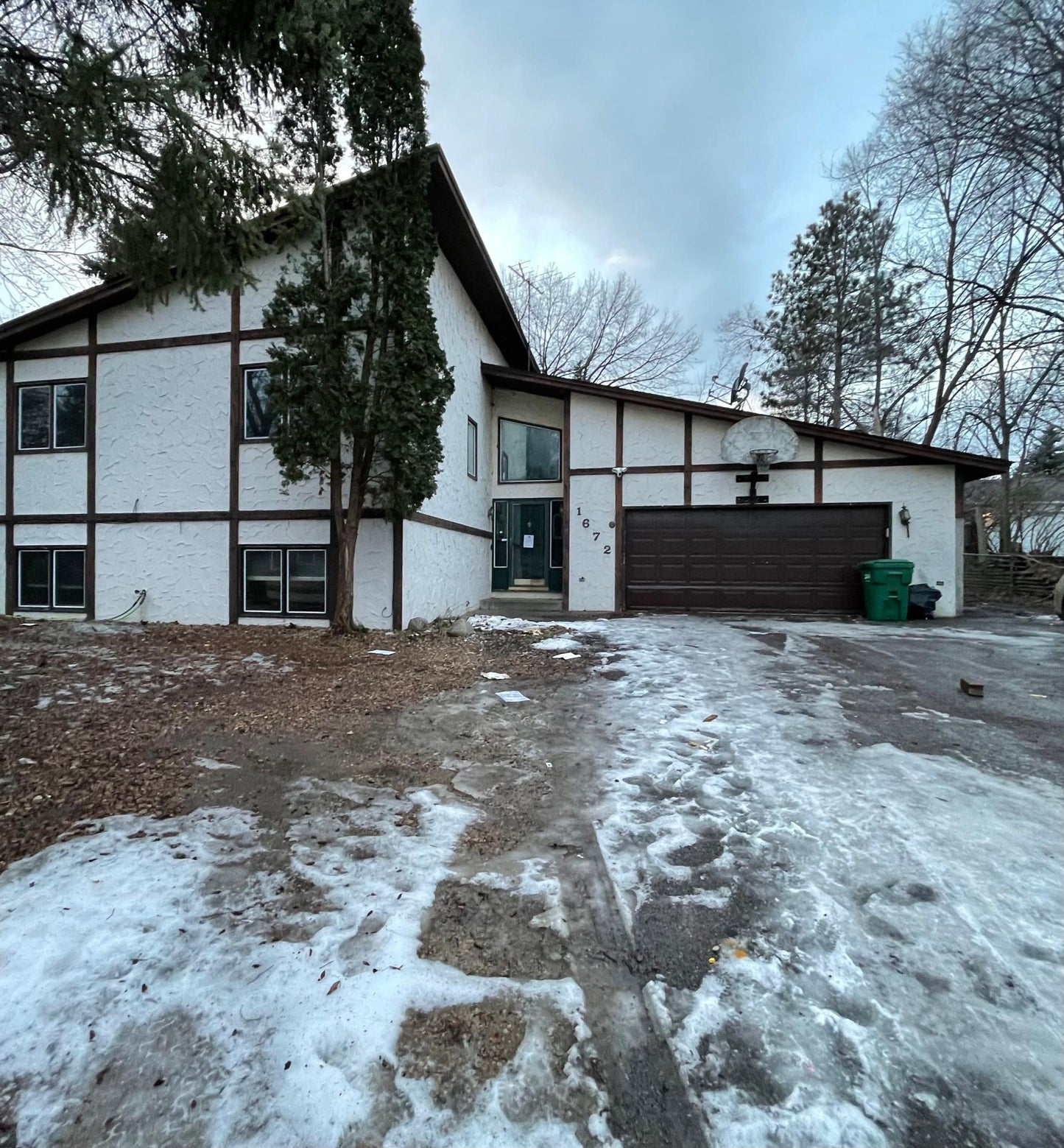 1672 Long Lake Road, New Brighton, MN 55112